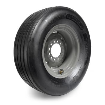 Pneu agricole 11L15 8 plis LRD tubeless 2530 lbs 66 km/h Fastrac avec tube et jante 15" 6 trous grise Pneu agricole 11L15 8 plis LRD tubeless 2530 lbs 66 km/h Fastrac avec tube et jante 15" 6 trous grise